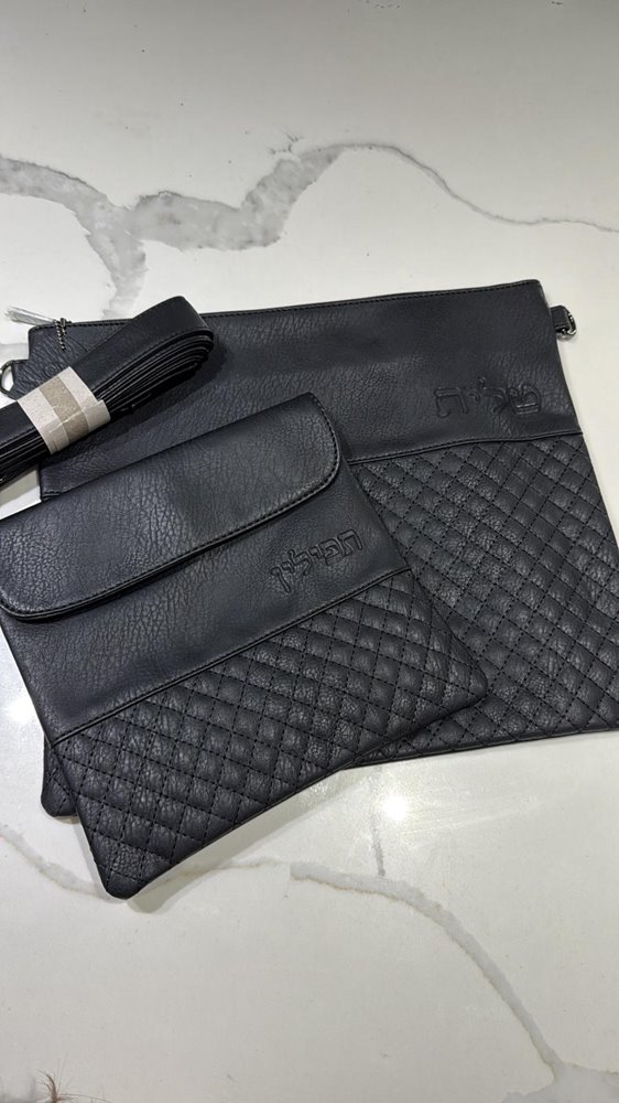 סט כיסויים לטלית ולתפילין דמוי עור שחור